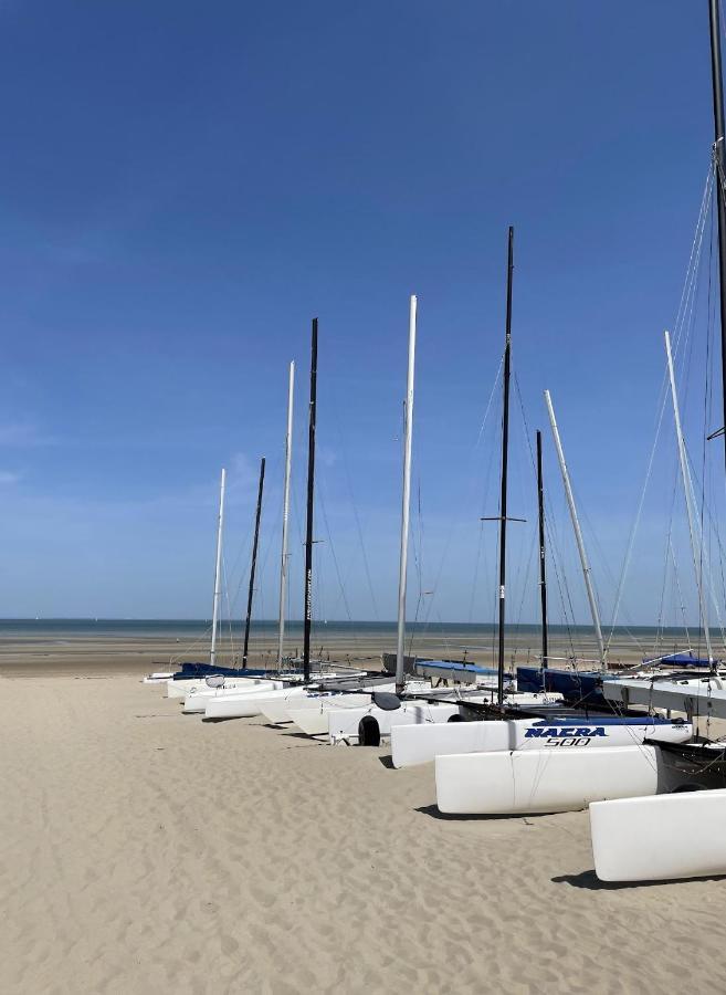 Moderne Studio Aan Het Strand In Oostduinkerke-Bad Koksijde Exterior foto